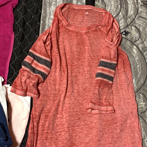 Womens 5 Tee bundle - Picture 2 of 8